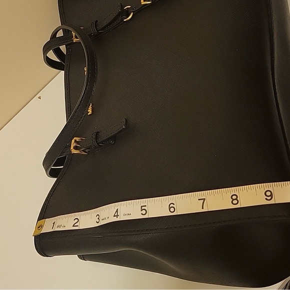 Like New MK Tote - Picture 8 of 9